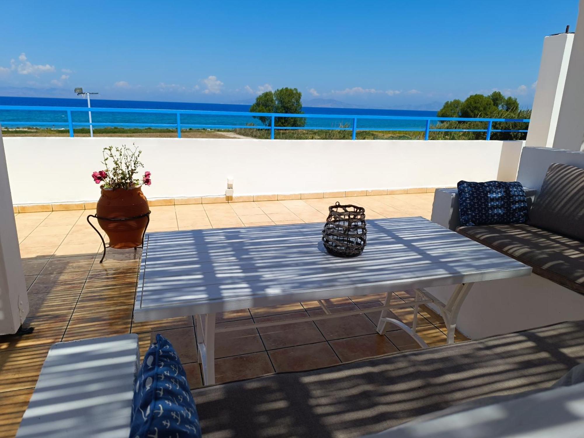 Nautilus Beach House Парадейси Экстерьер фото